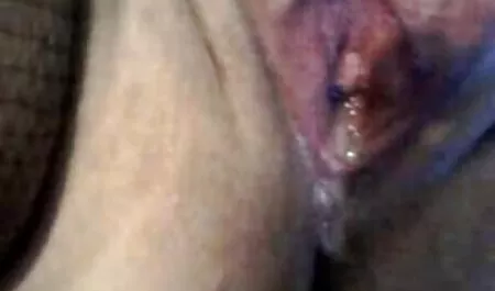 Asiático y llenando videos de sexo xxx duro su afeitado coño agua