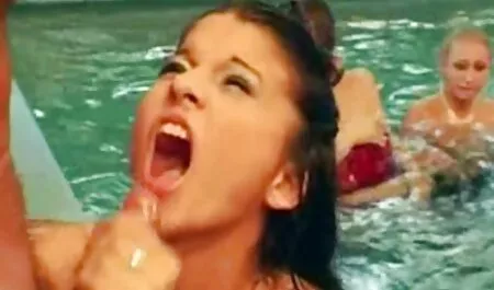 Mamá fue al balcón y para su marido, una gran leche videos de sexo duro entre mujeres
