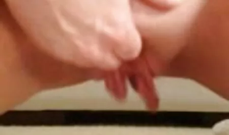 Rubia en la vagina y acabado en los muslos videos de sexo duro violadas