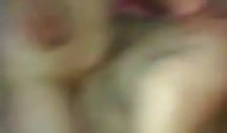 Por sexo duro con morenas el dinero me dejo tener sexo delante de un hombre