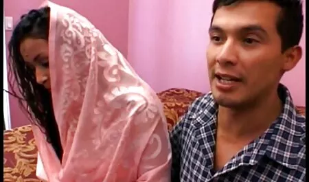 Después de la cena, un bebé sexso fuerte gratis y mamá la conocen