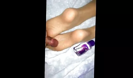 Dos chicas mirando a un amigo desde su sexo duro xxxx apartamento