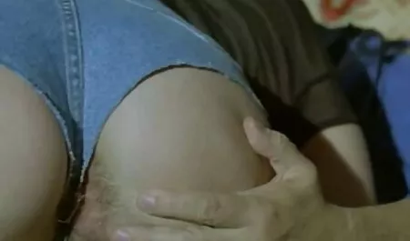 Hahal Lamiendo a el video porno mas duro del mundo su chica y agrega un gran barril al punto