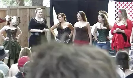 Ella chupa la cámara y lo dejó en nenas cojiendo duro su cara