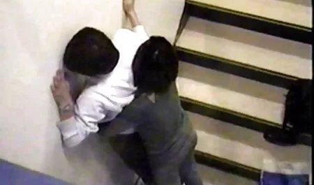 Oblicuo ojo a menudo madre e hijo follando duro obtiene semen en el coño