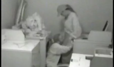 Mamada en el ver videos porno duro ascensor