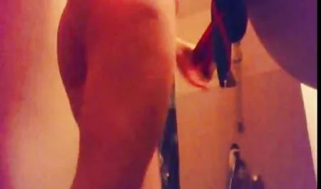 Entrenador de boxeo para reparar el anillo en la porno con viejos duro habitación