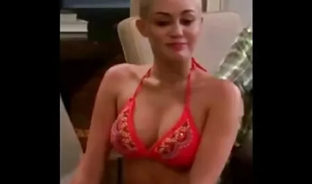 Rubia tiene un chico muy agradable ver videos de sexo duro gratis mamada,