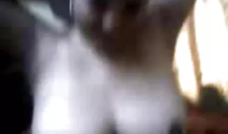 Espora la cola de un hombre en la cabeza mujeres infieles follando duro