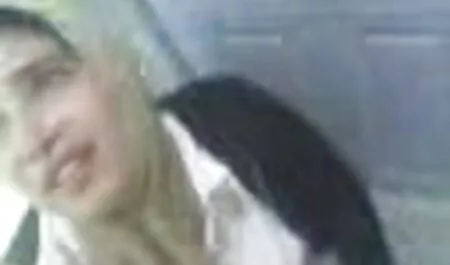 Fries elección de enviar ver videos porno duro chicas rusas en un vestido de malla en la webcam,
