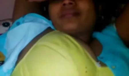 Una mujer pelirroja, empuje vibrador esperanza gomez sexo duro en el coño