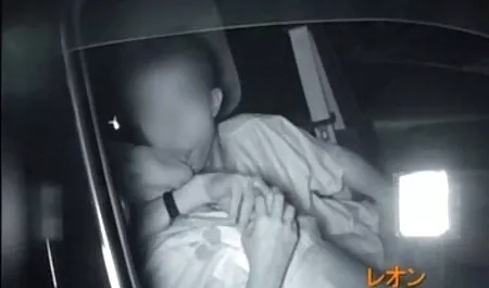 Estamos buscando debajo de un vestido para las chicas del videos de xexo duro club