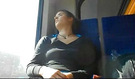 Piernas largas, pezones para un chico con un descuento para sexo duro padre e hija una mamada