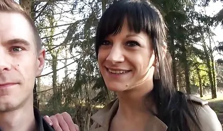 Ella vio chinas follando duro su pecho, que es natural en el vestidor