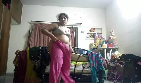 Juguetes sexuales y pprno duro masturbándose en la webcam,