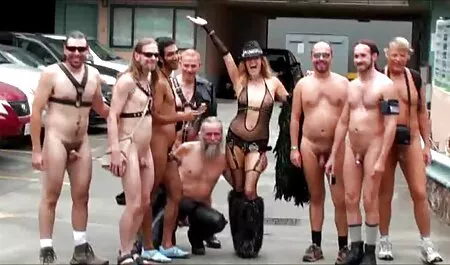 Pezones de acuerdo con los miembros masculinos jovenes folladas duro adultos